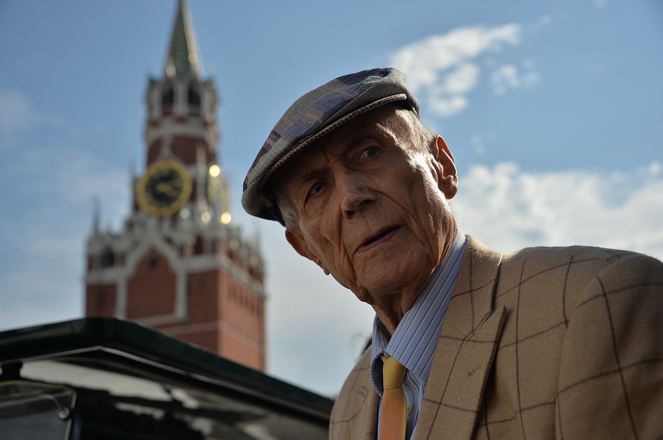 Великому поэту было 84 года