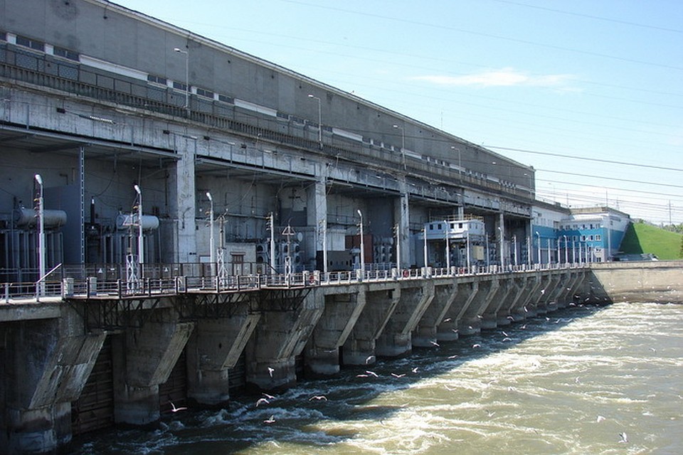 Новосибирская ГЭС увеличивает сброс воды из водохранилища, прогнозируются подтопления