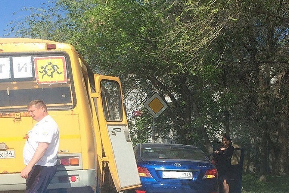 Виновника аварии предстоит установить сотрудникам полиции. Фото: Александра Яковлева