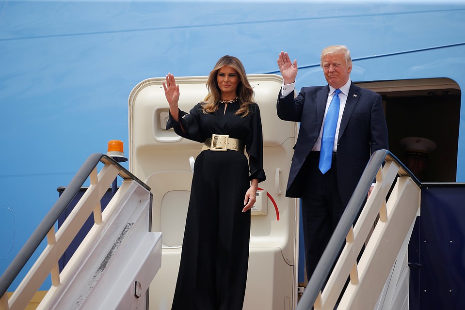 Меланья Трамп вышла к королю Саудовской Аравии с непокрытой головой