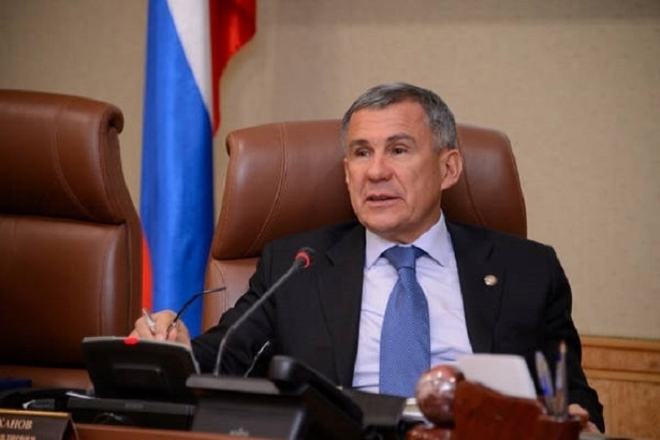 Минниханов назвал дипломы республиканских институтов «туфтовыми бумажками»