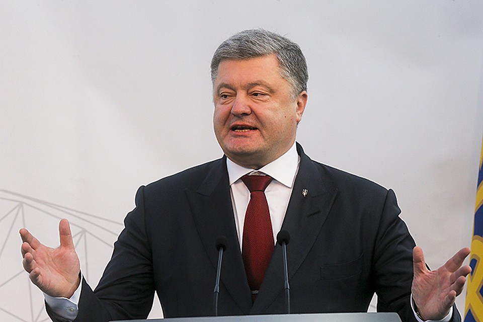 В глазах Запада Порошенко хочет казаться благородным доном, который заботится о своих подданных