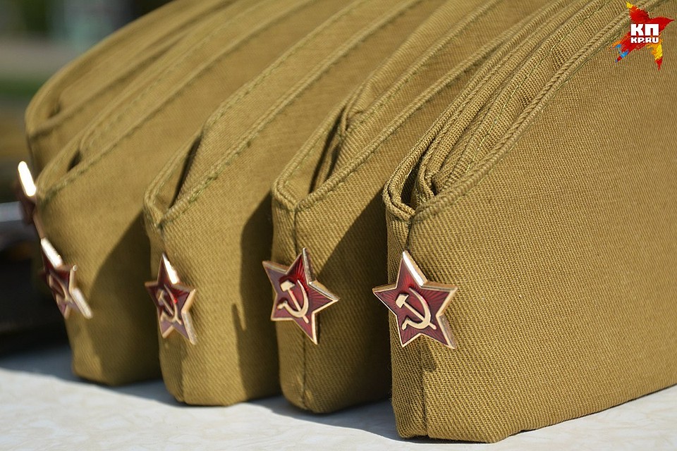 В Петербурге зажгут сто свечей в День памяти и скорби