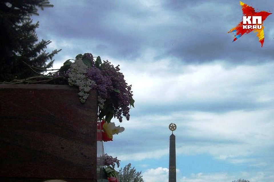 В Пензе в память о погибших зажгли свечки В Пензе в память о погибших зажгли свечки