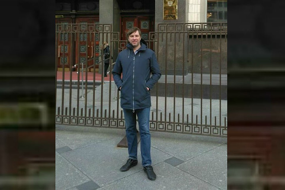 Вадим Беляков помогает горожанам разбираться в коммунальных хитросплетениях