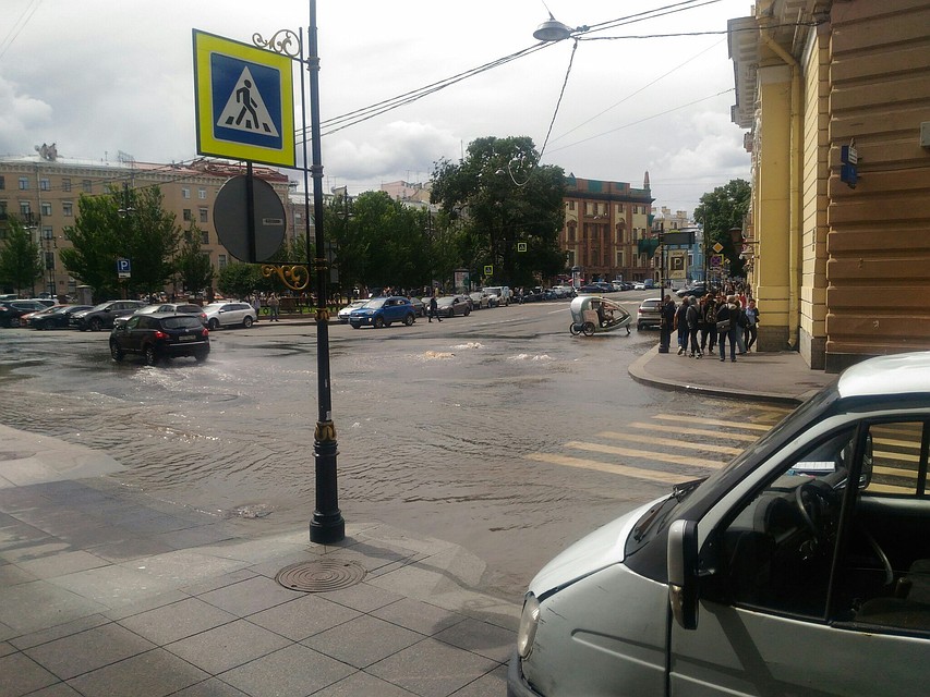 В основном районе Петербурга испытывают теплосети на прочность В основном районе Петербурга испытывают теплосети на прочность