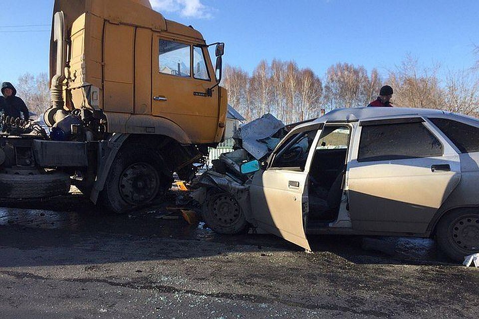 В Кузбассе осудили водителя КамАЗа, виновного в смерти 5-ти человек В Кузбассе осудили водителя КамАЗа, виновного в смерти 5-ти человек