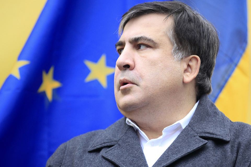 Формально Саакашвили лишают гражданства за то, что он не указал в анкете уголовные дела, заведенные против него в Тбилиси.