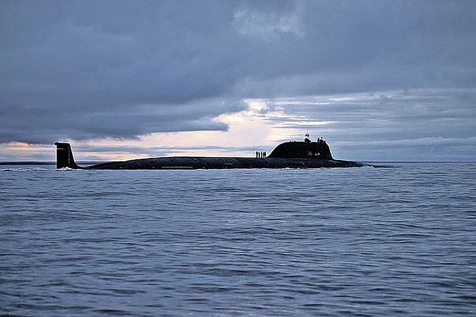 Минобороны РФ опубликовало видео пуска ракеты «Калибр» с подводной лодки в Баренцевом море