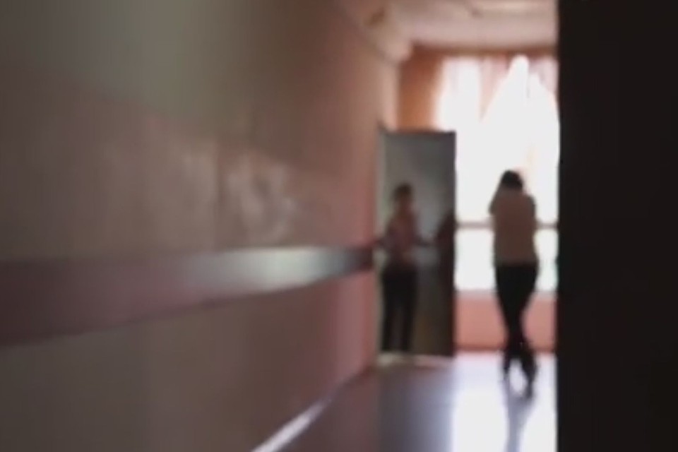 Учительница убежала от агрессивного школьника