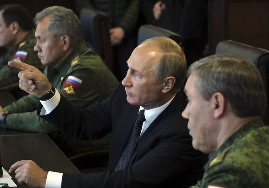 Путин: необходимо обеспечить независимость ВПК от иностранных комплектующих Путин: необходимо обеспечить независимость ВПК от иностранных комплектующих
