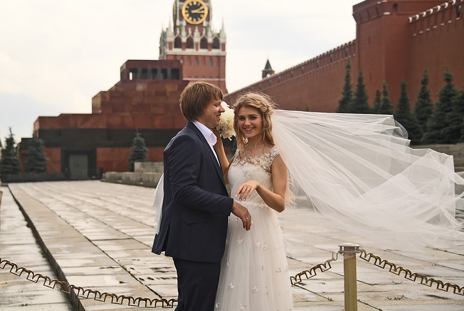 Хочешь стать женой генерала? Выйди замуж за лейтенанта!