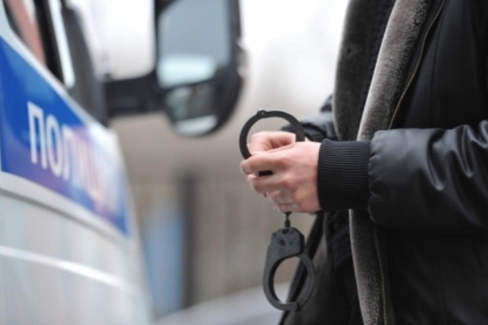 В центре столицы у мужчины отобрали рюкзак с $200 000 В центре столицы у мужчины отобрали рюкзак с $200 000
