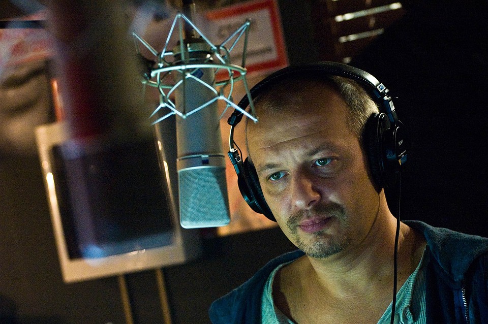Дмитрий Марьянов в фильме "День радио"