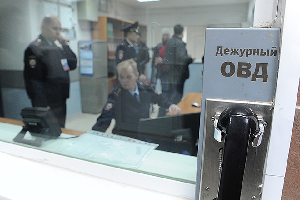 Вооруженные преступники забрали 3 млн у мужчины в парке «Сокольники» Вооруженные преступники забрали 3 млн у мужчины в парке «Сокольники»