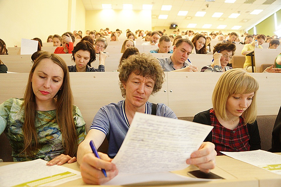 Чтобы принять участие в диктанте, нужно выбрать подходящую площадку проведения и зарегистрироваться на сайте акции