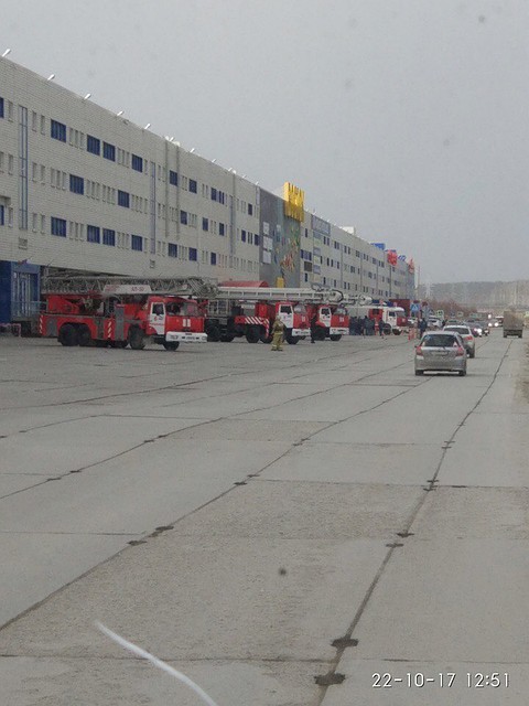 В Екатеринбурге вспыхнула емкость с керосином у Сима Лэнда
