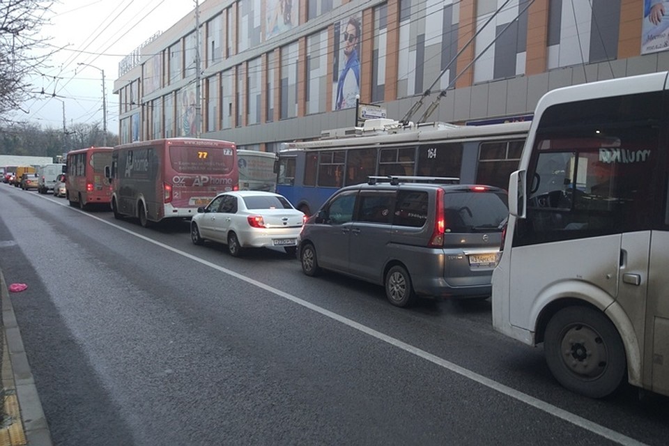 Власти города подумывают о том, чтобы перенести автобусы на соседние улицы