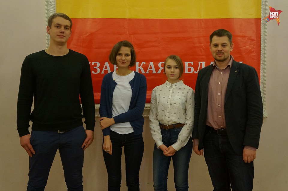 Влад Сивцов, Юля Кривозубова, Марта и Борис Иогансон в числе первых посмотрели новую постановку ТЮЗа