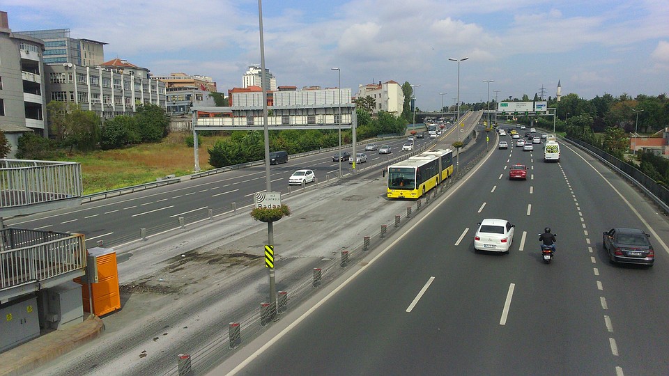 Метробус в Стамбуле