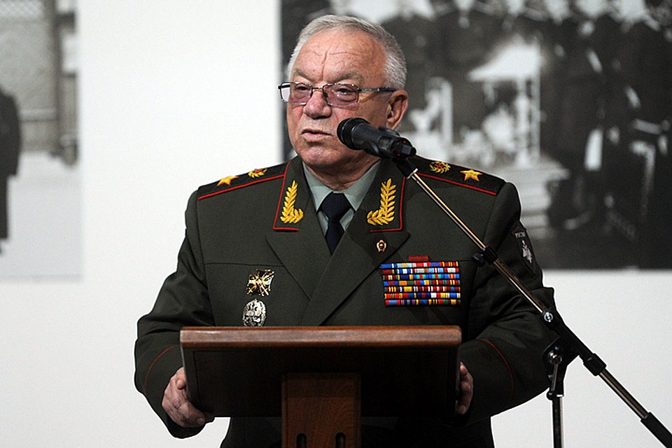 Анатолий Куликов