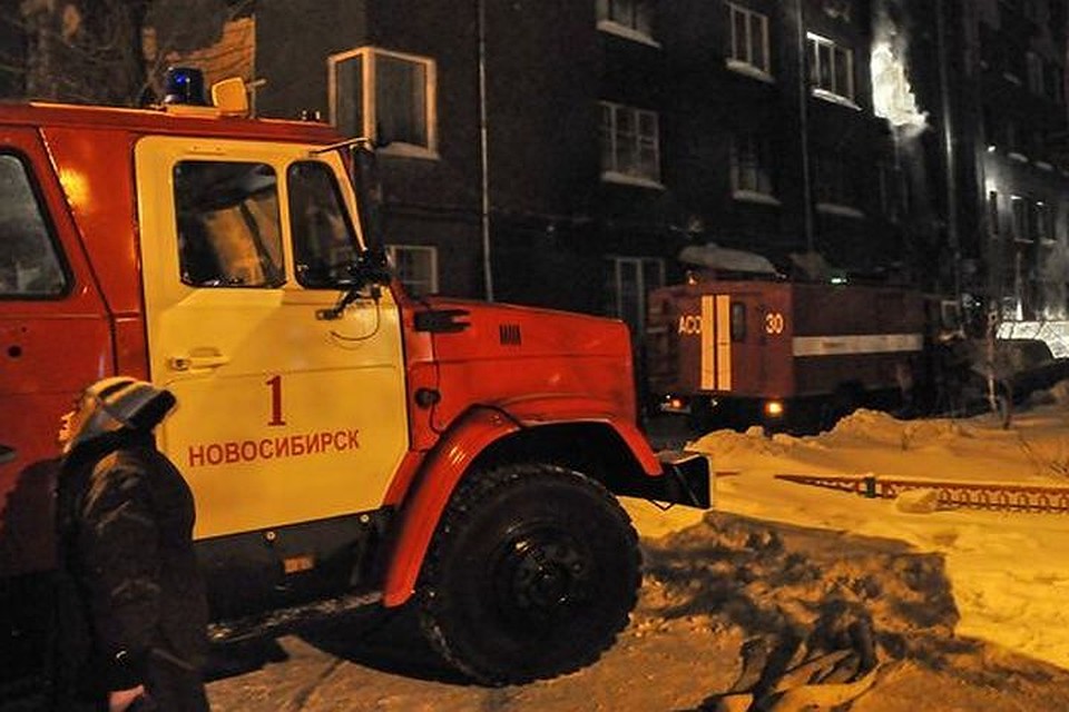 80 человек эвакуировали из 17-этажки на Виктора Уса в Новосибирске 80 человек эвакуировали из 17-этажки на Виктора Уса в Новосибирске