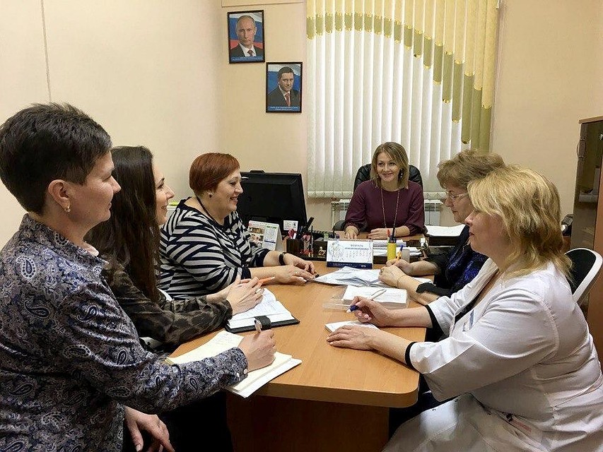За первым на Ямале хоккейным классом теперь пристально будут следить медики. Фото depzdrav.yanao.ru