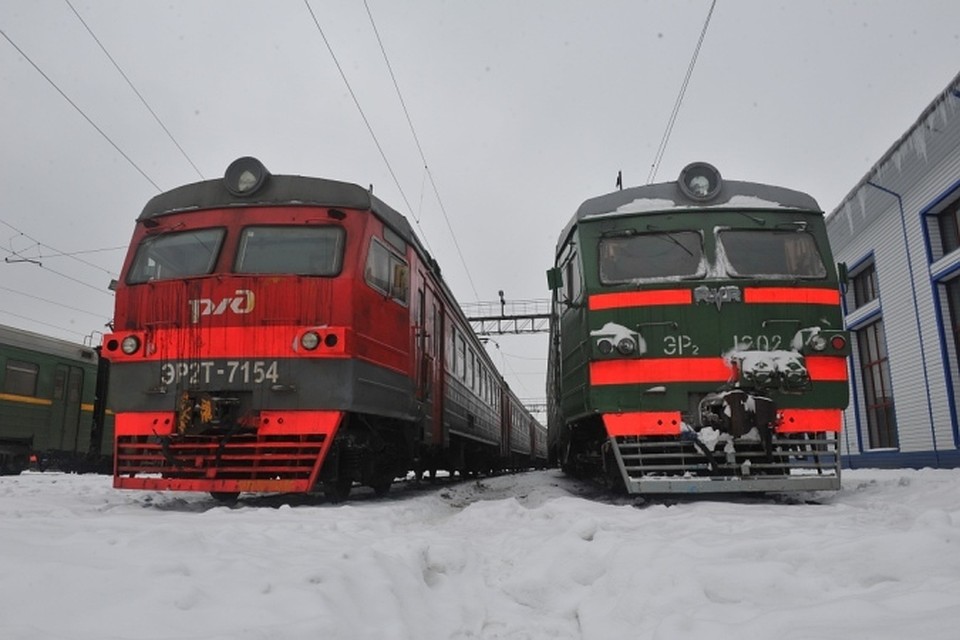 Подросток пытался перейти железную дорогу в неположенном месте