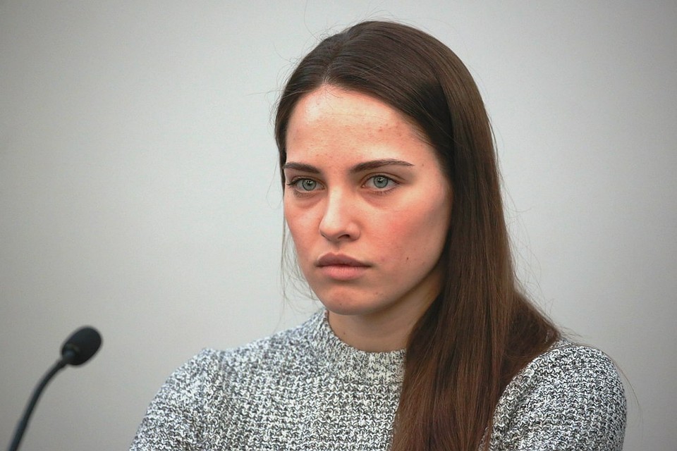 Слова спортсменки публика встретила аплодисментами.