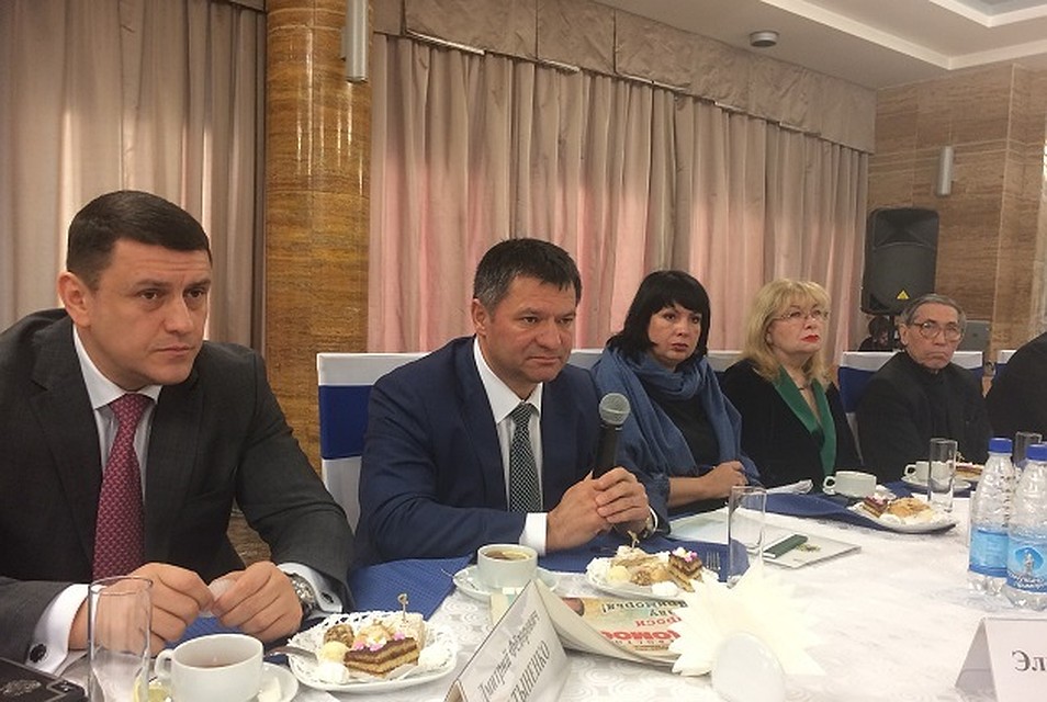 Андрей Тарасенко время от времени делает громкие заявления