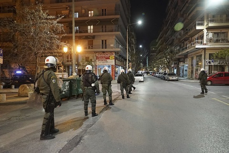 Полиция Греции задержала напавшего с ножом на сотрудников посольства Ирана