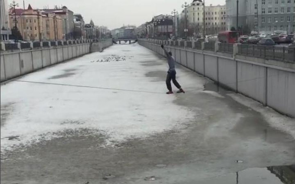 Некоторые отмечают, что этот парень приехал из Уфы.