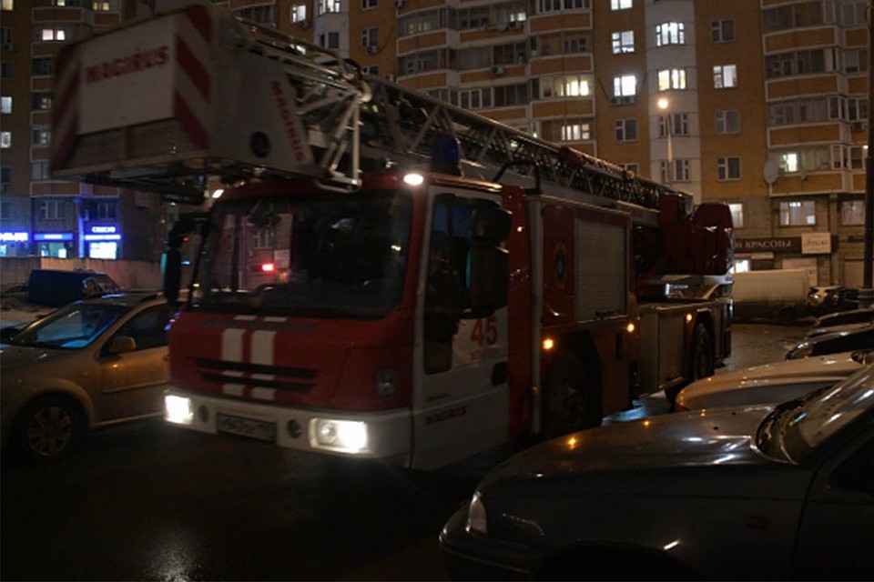 В Кирове неизвестные подожгли входную дверь квартиры в одном из домов