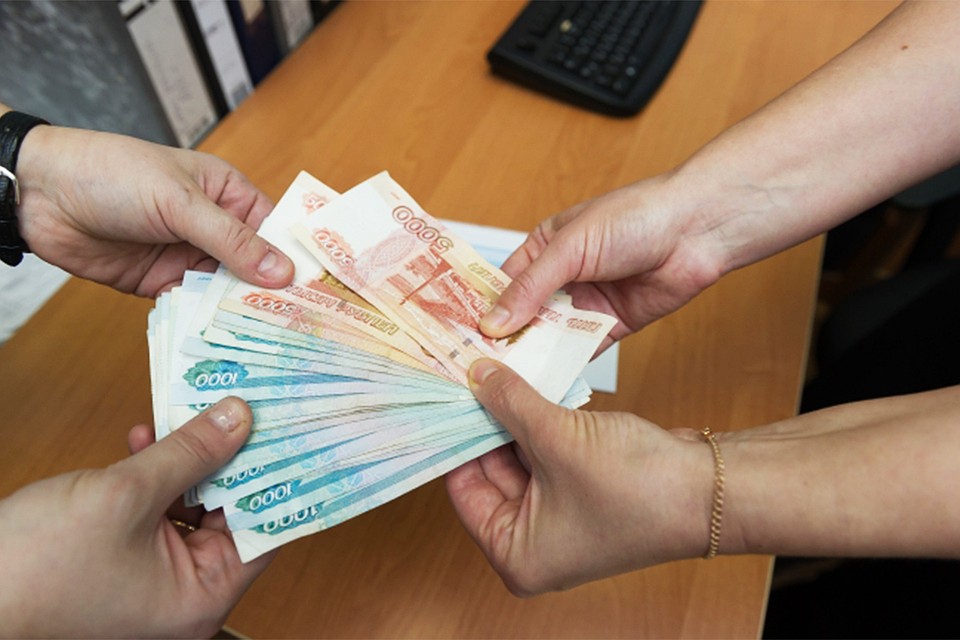 В Кировской области бывшего сотрудника ГИБДД осудили за взятки