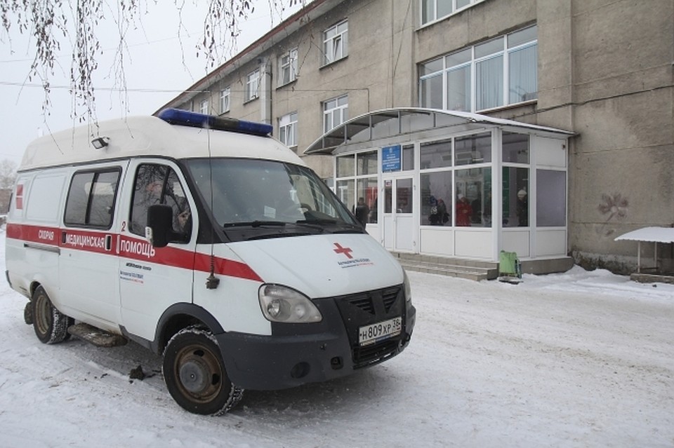 Скорая помощь выехала на улицу Труда, но мальчик погиб до приезда врачей.