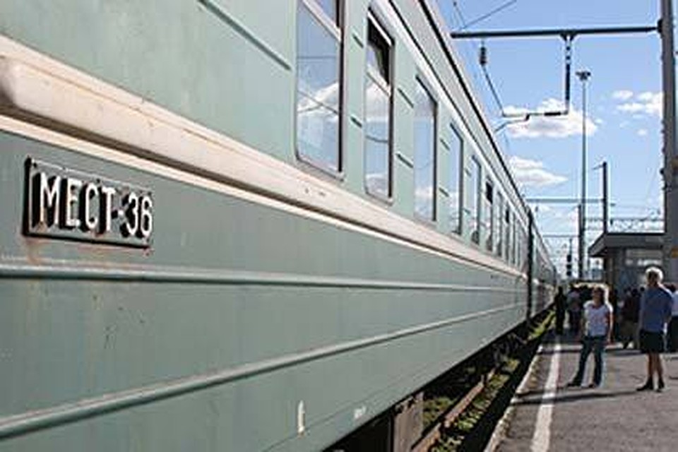 В Волгоградской области задержали один пригородный и один пассажирский поезд