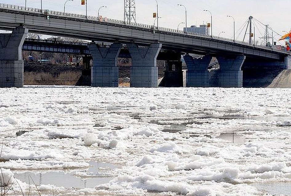 В Кемеровской области продолжается вскрытие притоков Томи.
