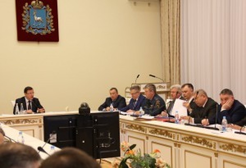 Дмитрий Азаров обсудил речные перевозки с представителями минтранса