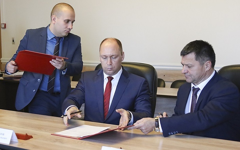 Андрей Тарасенко предложил Андрею Горелову написать заявление об увольнении. Фото: Nakhodka-city.ru