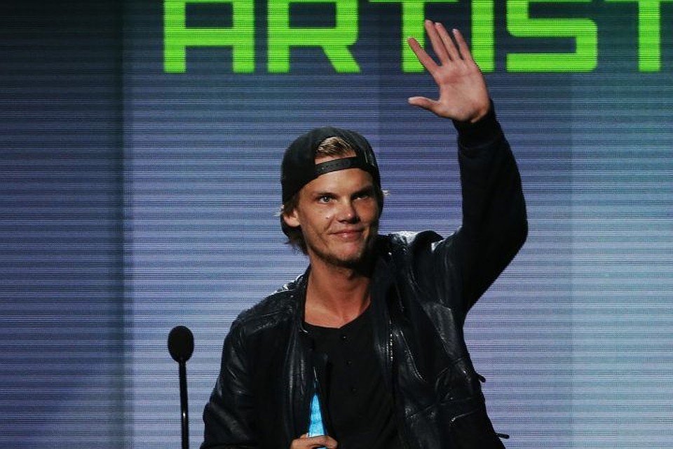 В Омане в возрасте 28 лет умер шведский диджей Avicii