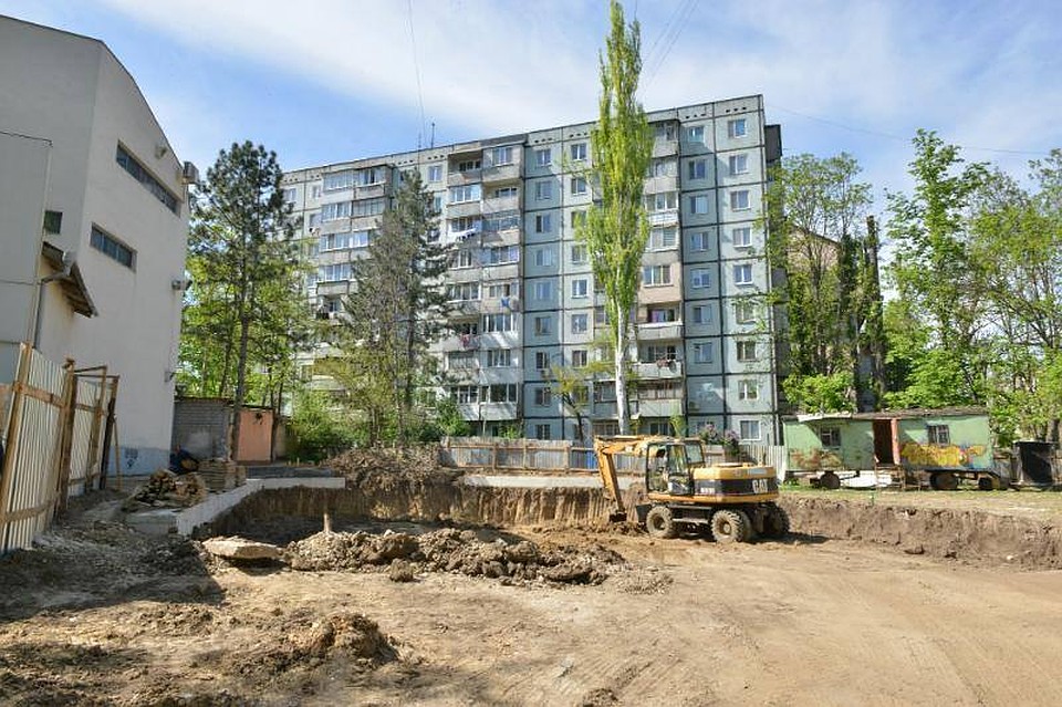 Скандальное строительство жилого дома в Кишиневе приостановлено