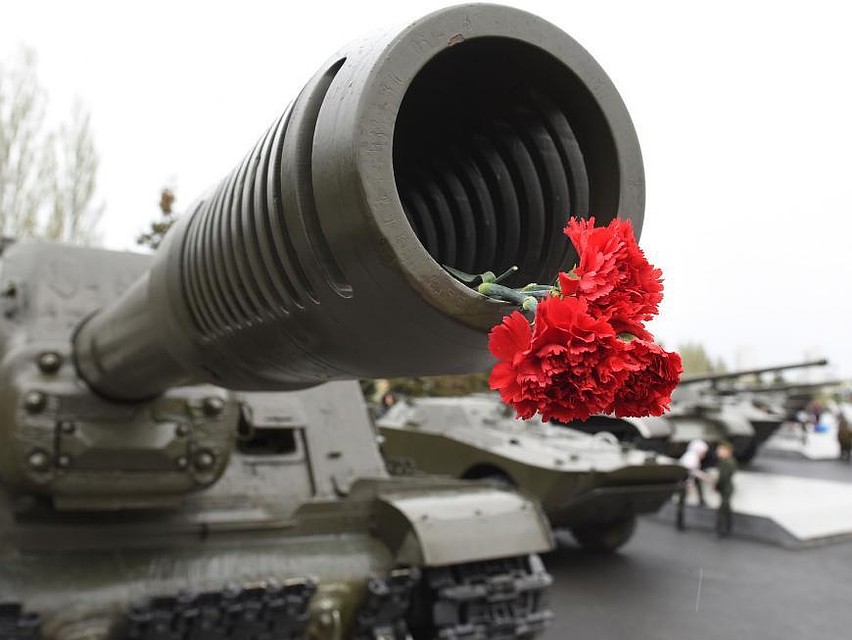 Акции памяти проходят с самого утра.