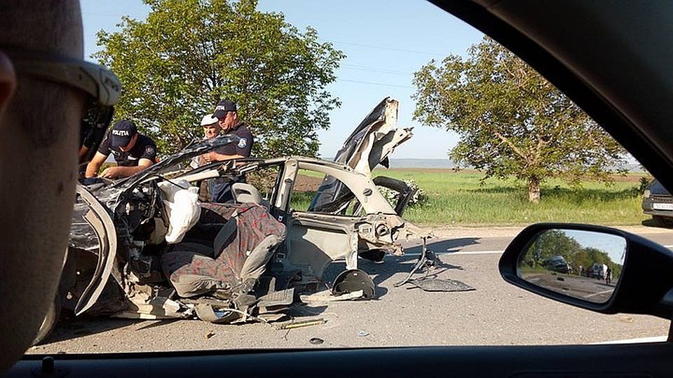 В аварии один человек погиб, еще четверых госпитализировали