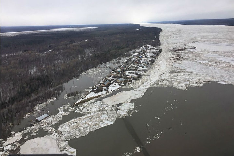 Жители подтопленного поселка в Красноярском крае вернулись в свои дома. Фото: ЕДДС г.Енисейска и Енисейского района, соцсети.