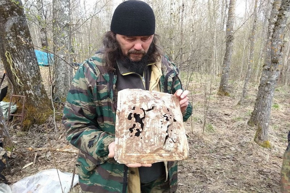 Поисковики из Кирова нашли уникальный церковный артефакт. Фото: поисковый отряд «Взвод»