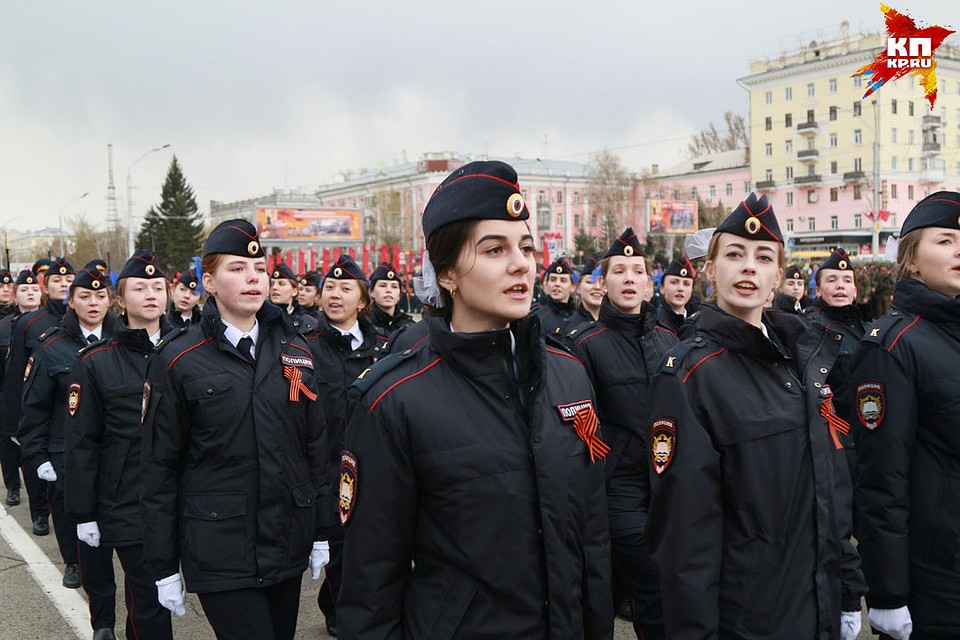 Репетиция Парада Победы прошла в Барнауле. Фото: Олег УКЛАДОВ