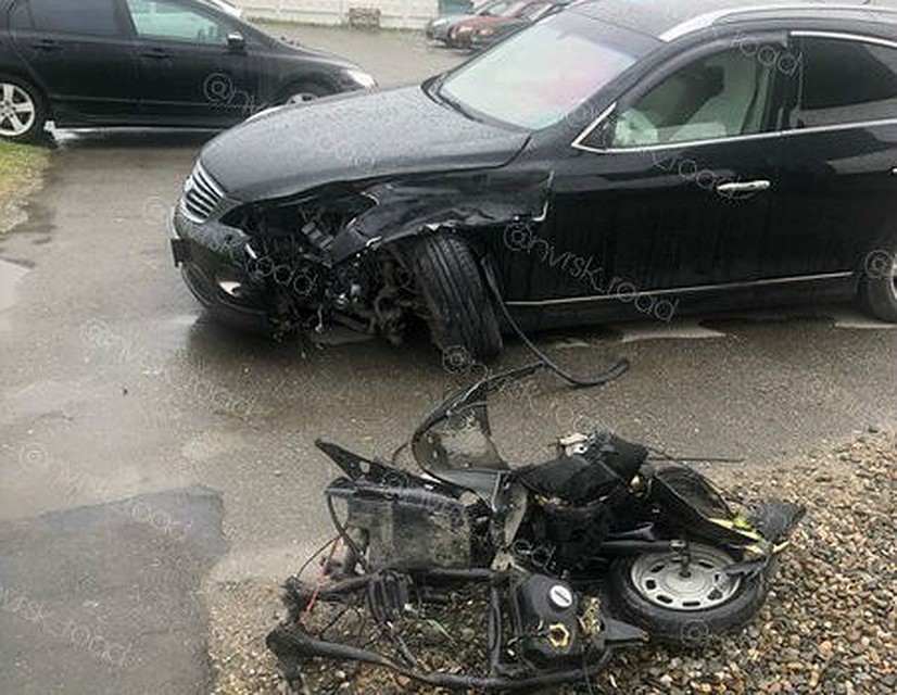 У водителя мопеда не было шанцев. Фото: группа "Новороссийск ДТП" в соцсети "Вконтакте"