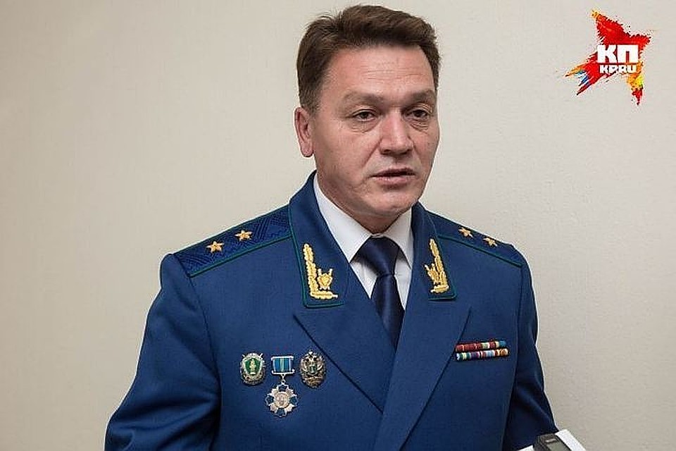 Бывший прокурор края Вадим Антипов в 2017 году заработал три миллиона рублей.