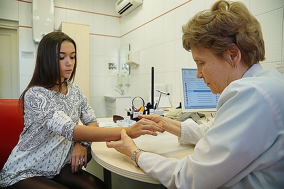 В реанимационные палаты станут пускать посетителей
