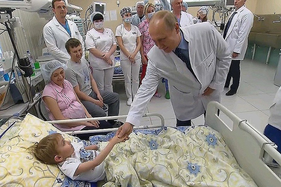 Мальчик Савелий приехал вместе с родителями из Челябинска.